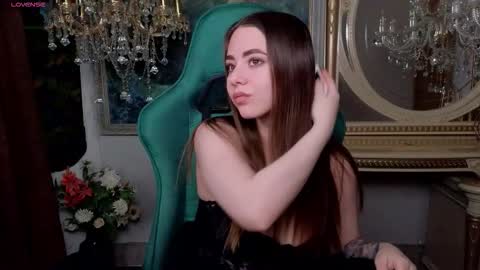 Snapshot of ivorywood_ chatting on November 19, 10:37 am ivorywood_ online show from November 19, 10:37 am