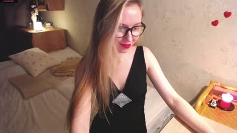 Snapshot of ivy_luv chatting on December 8, 10:36 pm Ivy online show from December 8, 10:36 pm