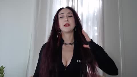 Ivy Rosie online show from November 13, 4:17 pm