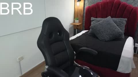 Snapshot of ivyrush09 chatting on October 15, 3:06 am ivyrush09 online show from October 15, 3:06 am