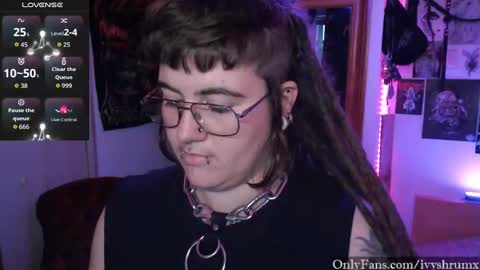 Ivy ShrumX online show from September 26, 2:04 am