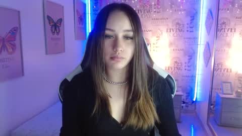 Snapshot of ivyy_crystal chatting on March 10, 9:18 pm Ivy online show from March 10, 9:18 pm