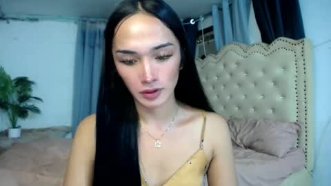 iwillcum4u_ online show from November 18, 2:06 am