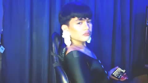 iya143 online show from September 19, 12:39 pm