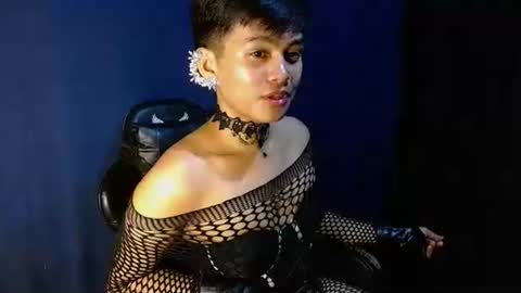 iya143 online show from November 21, 5:11 pm