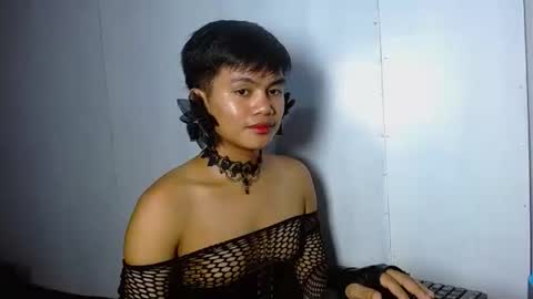 iya143 online show from November 22, 4:06 pm