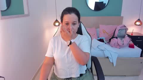 Iza online show from December 6, 7:23 pm