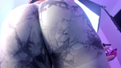 Iza online show from September 30, 2:00 pm