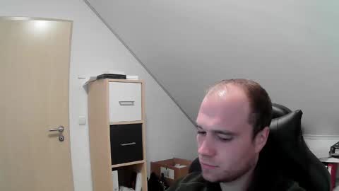 here4y online show from September 23, 10:40 am