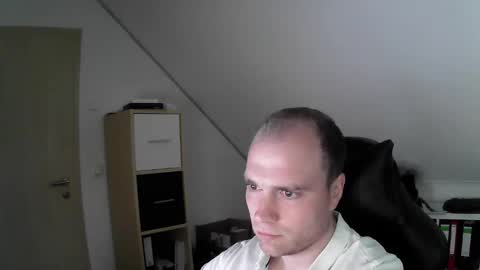 here4y online show from October 12, 8:57 am