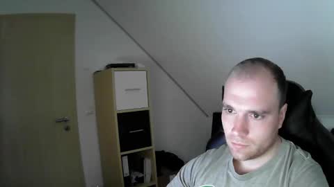 here4y online show from November 11, 10:48 am