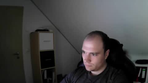 here4y online show from November 29, 12:19 pm