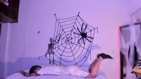 j_martony online show from October 22, 12:05 pm