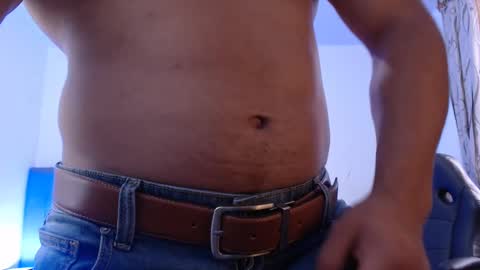 Snapshot of jack_master_muscle chatting on February 21, 10:04 pm jack and leah online show from February 21, 10:04 pm