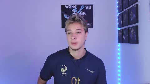 J online show from October 4, 7:01 pm