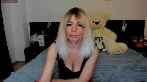 sallyevans online show from November 20, 9:31 am