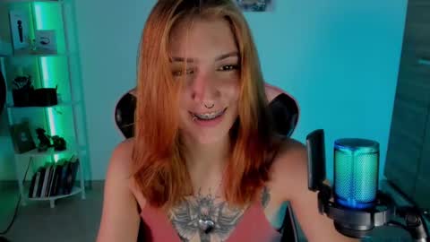 Linda Sofia help me get to 100 thumbs up online show from December 12, 4:48 am