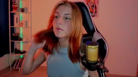 Linda Sofia help me get to 100 thumbs up online show from January 13, 3:34 am