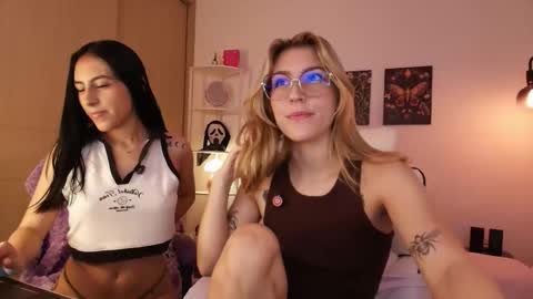 Linda Sofia help me get to 100 thumbs up online show from November 3, 5:42 am