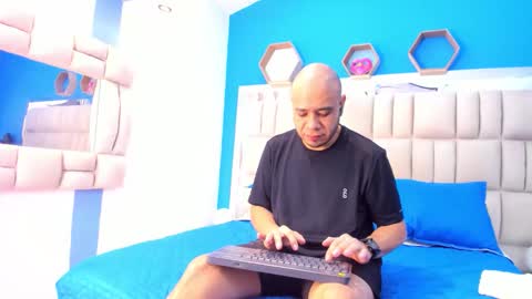 jacob_garcia_ online show from November 25, 12:05 pm