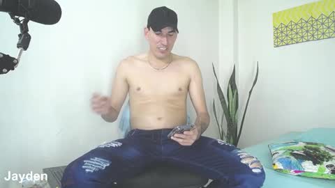 Snapshot of jacobandjayydenn chatting on January 16, 10:44 pm Jacob And Jayden online show from January 16, 10:44 pm