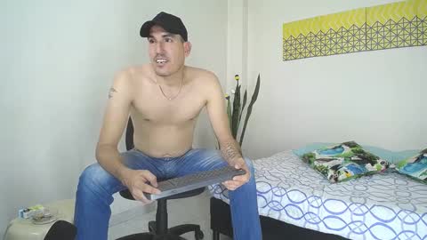 Snapshot of jacobandjayydenn chatting on March 12, 10:39 pm Jacob And Jayden online show from March 12, 10:39 pm