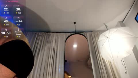 Jacob Oconner online show from November 5, 1:22 pm