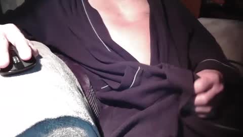 Snapshot of jacybob chatting on February 22, 11:24 pm jason online show from February 22, 11:24 pm