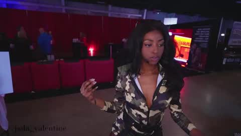 Jada online show from October 19, 6:41 pm