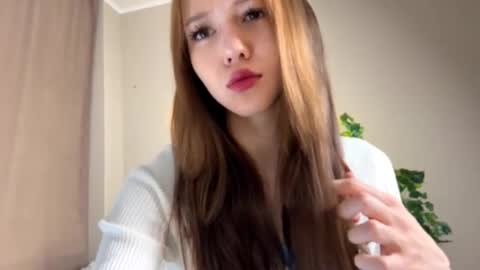 Snapshot of jadalindloff chatting on December 14, 1:33 am Kate online show from December 14, 1:33 am