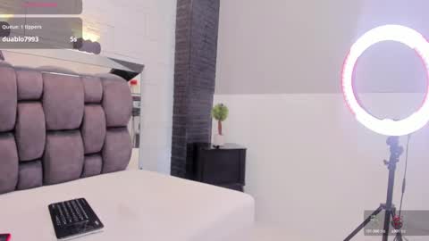  JADE  online show from March 8, 10:24 pm