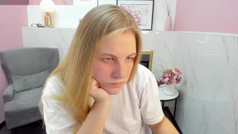 Jade online show from December 4, 9:13 pm