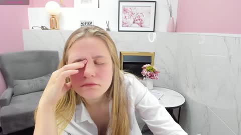 Jade online show from December 20, 2:41 am