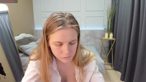 Jade online show from December 28, 3:04 am