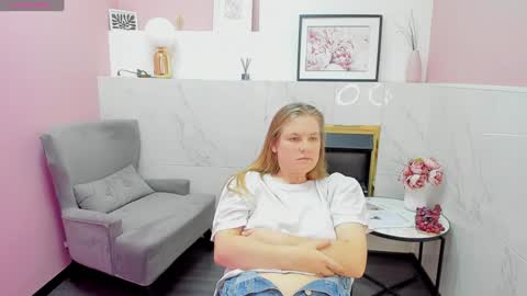 Jade online show from February 2, 4:32 pm