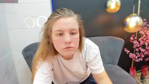 Jade online show from February 16, 4:42 pm