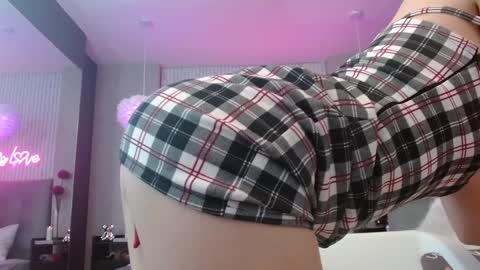 JADE online show from January 9, 11:45 pm