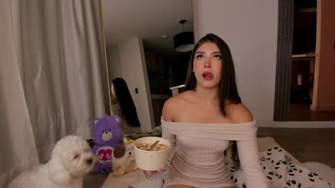 Jade online show from December 11, 12:02 am