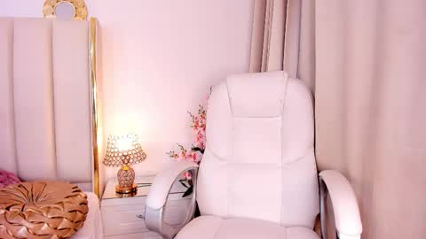 Snapshot of jadebennett chatting on September 25, 4:38 am jadebennett online show from September 25, 4:38 am