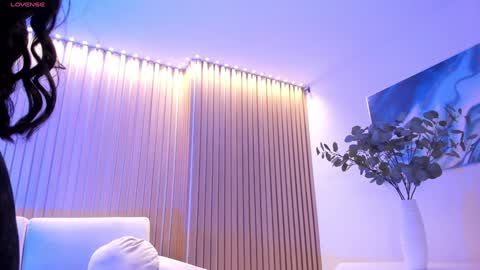 Snapshot of jadeevansx chatting on December 11, 12:02 am JADE EVANS online show from December 11, 12:02 am