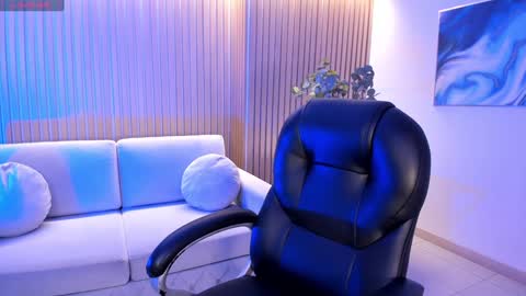 Snapshot of jadeevansx chatting on December 14, 6:09 pm JADE EVANS online show from December 14, 6:09 pm