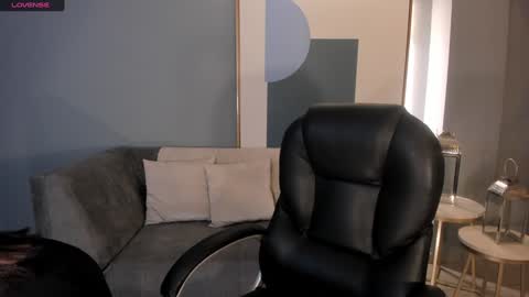 Snapshot of jadeevansx chatting on December 21, 5:29 pm JADE EVANS online show from December 21, 5:29 pm