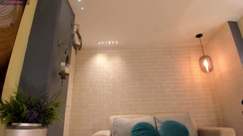 Snapshot of jadeevansx chatting on January 27, 2:20 am JADE EVANS online show from January 27, 2:20 am