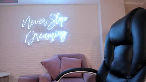 Snapshot of jadeevansx chatting on February 26, 8:11 pm JADE EVANS online show from February 26, 8:11 pm