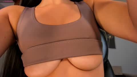 Snapshot of jadeevansx chatting on March 6, 6:37 pm JADE EVANS online show from March 6, 6:37 pm