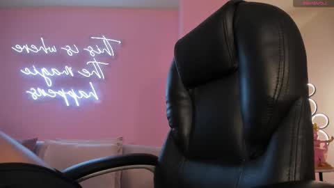 Snapshot of jadeevansx chatting on November 9, 12:25 pm JADE EVANS online show from November 9, 12:25 pm