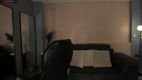 Snapshot of jadeevansx chatting on December 14, 12:21 pm JADE EVANS online show from December 14, 12:21 pm