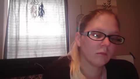 Snapshot of jadeluv chatting on February 22, 6:41 pm JadeLuv online show from February 22, 6:41 pm