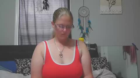 Snapshot of jadeluv chatting on September 21, 4:41 pm JadeLuv online show from September 21, 4:41 pm