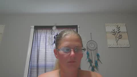 Snapshot of jadeluv chatting on September 28, 6:24 pm JadeLuv online show from September 28, 6:24 pm